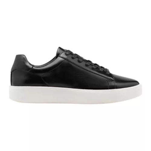 Low-Top Sneaker 